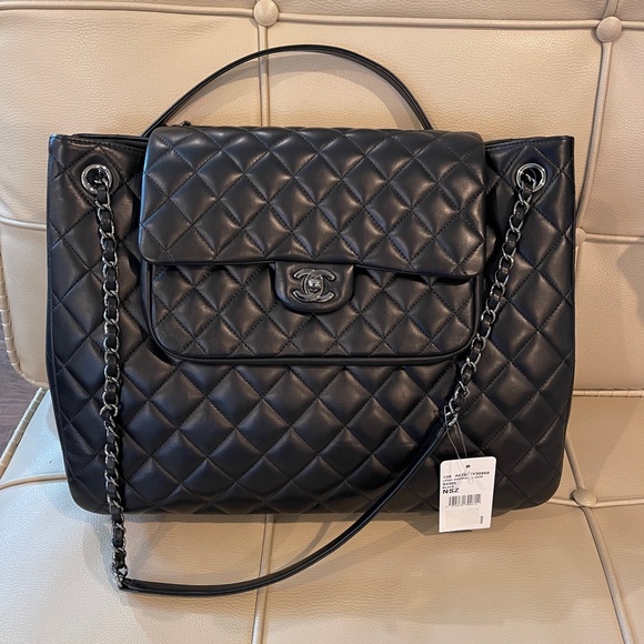 Chanel Large Shopping 30CM Black Cavier Lambskin NWT, original box. Authentic - Picture 5 of 9